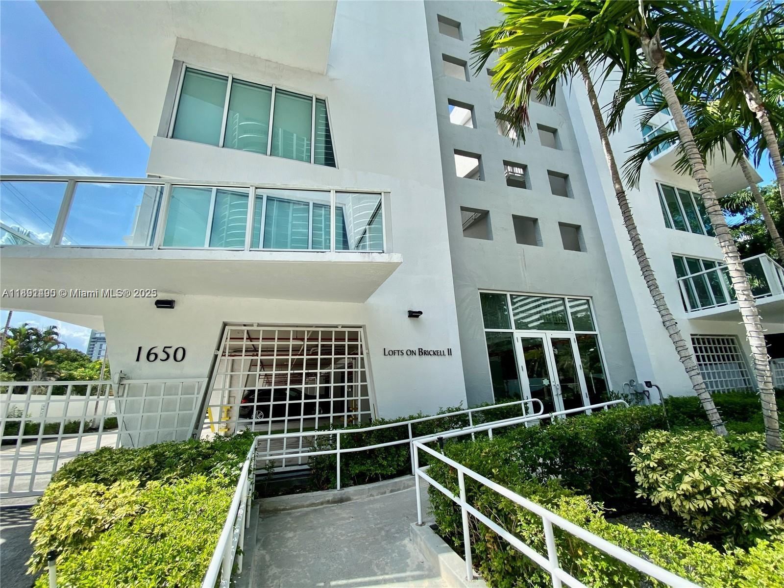 1650 Brickell Ave #203