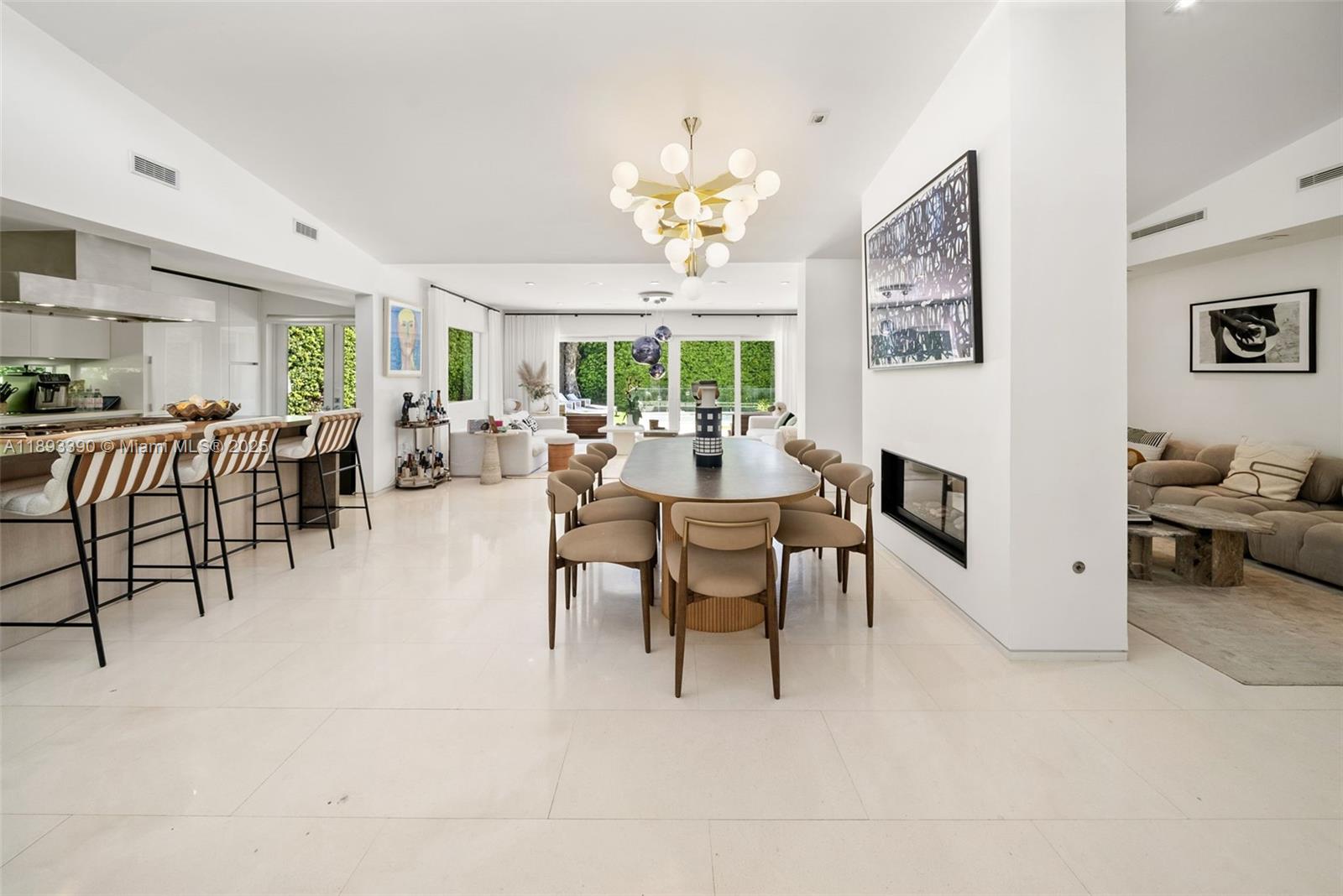 5815 N Bay Rd Miami Beach, FL 33140 5815 N Bay Rd Miami Beach, FL 33140