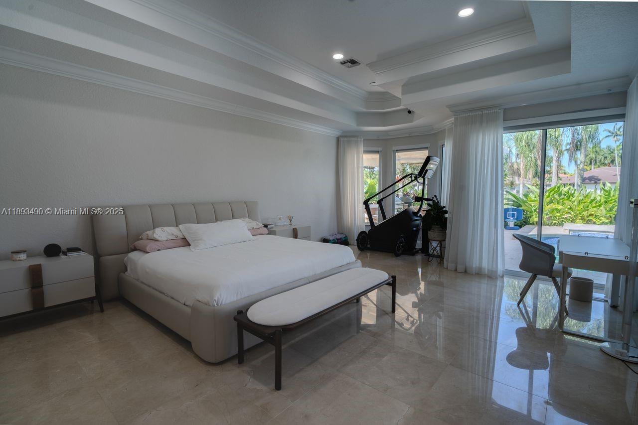 2493 Poinciana Dr Weston, FL 33327