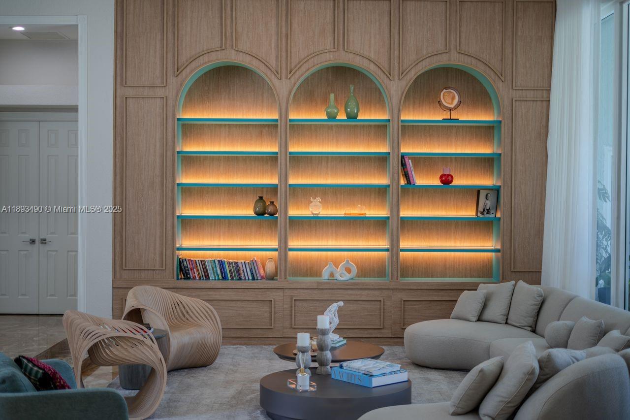 2493 Poinciana Dr Weston, FL 33327