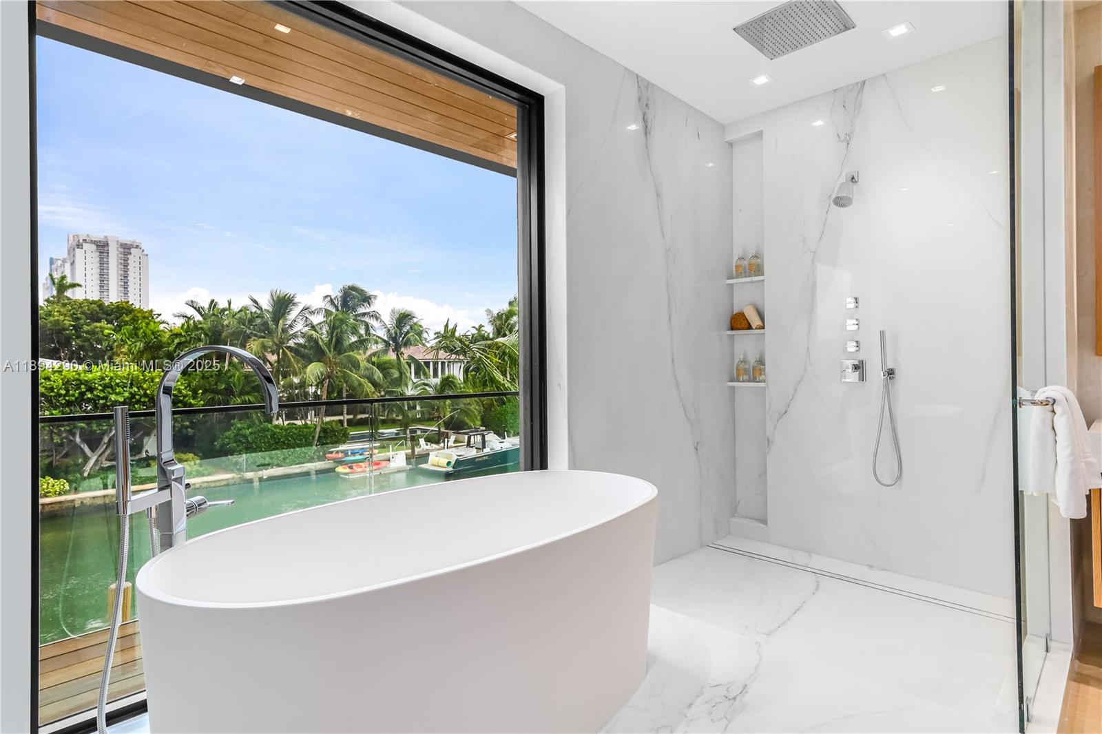 2288 Sunset Dr Miami Beach, FL 33140