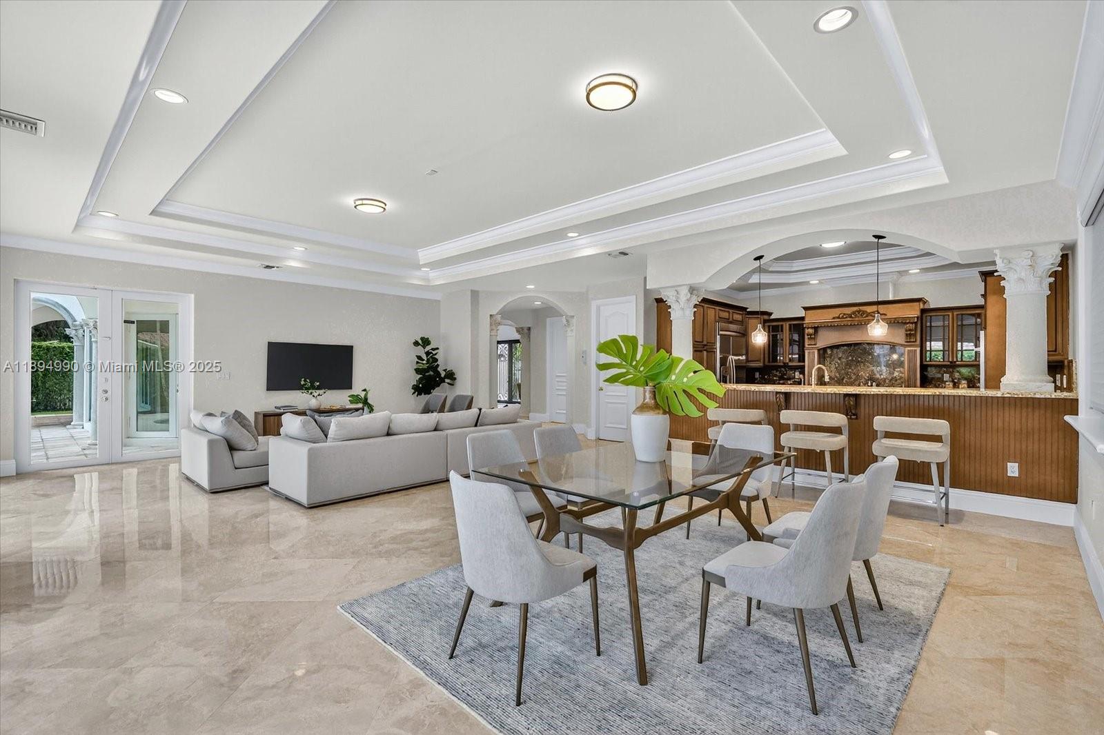 7975 SW 52nd Ct Miami, FL 33143