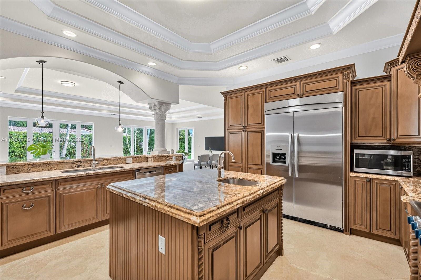 7975 SW 52nd Ct Miami, FL 33143