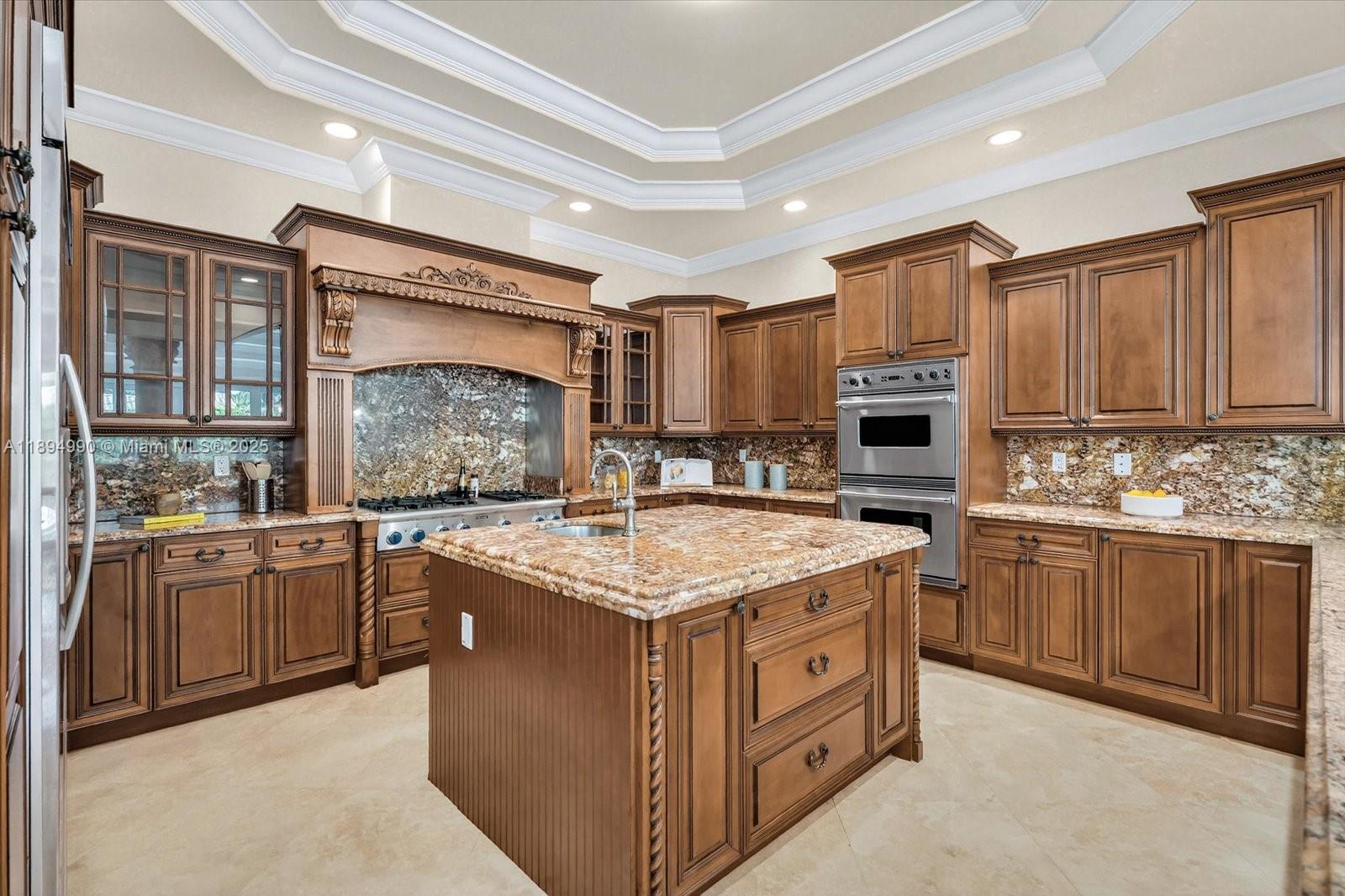 7975 SW 52nd Ct Miami, FL 33143