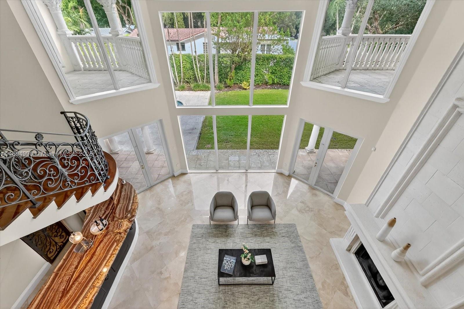 7975 SW 52nd Ct Miami, FL 33143