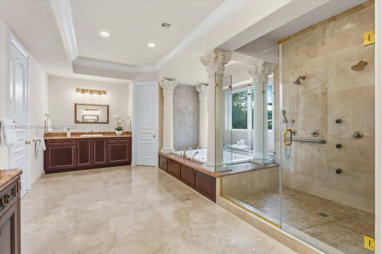 7975 SW 52nd Ct Miami, FL 33143