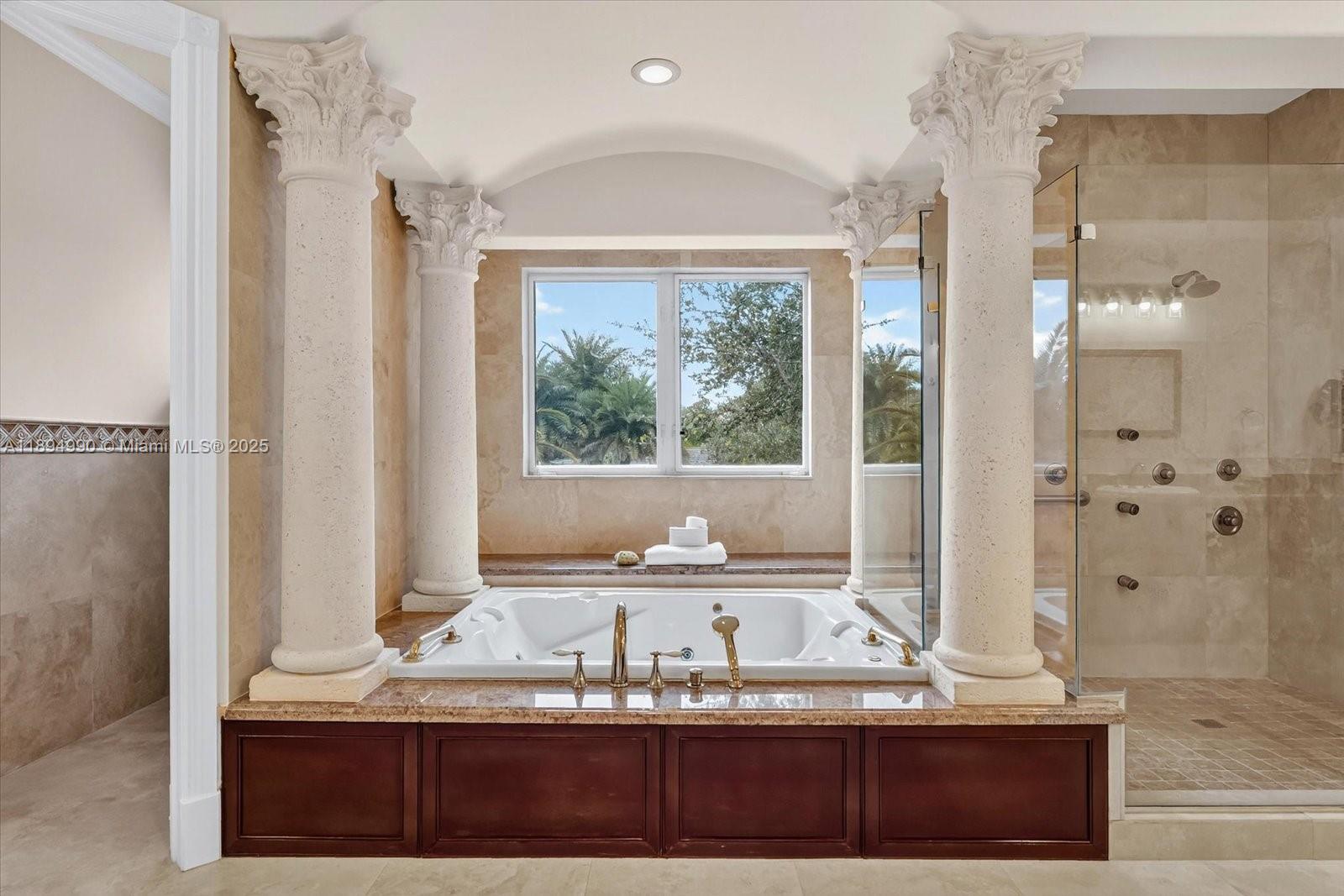 7975 SW 52nd Ct Miami, FL 33143