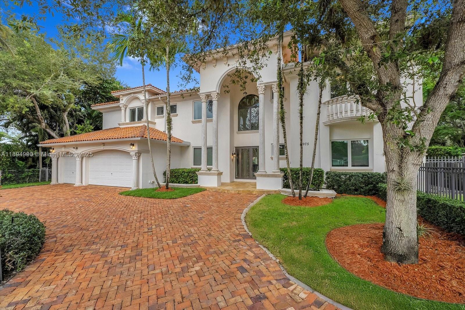 7975 SW 52nd Ct Miami, FL 33143