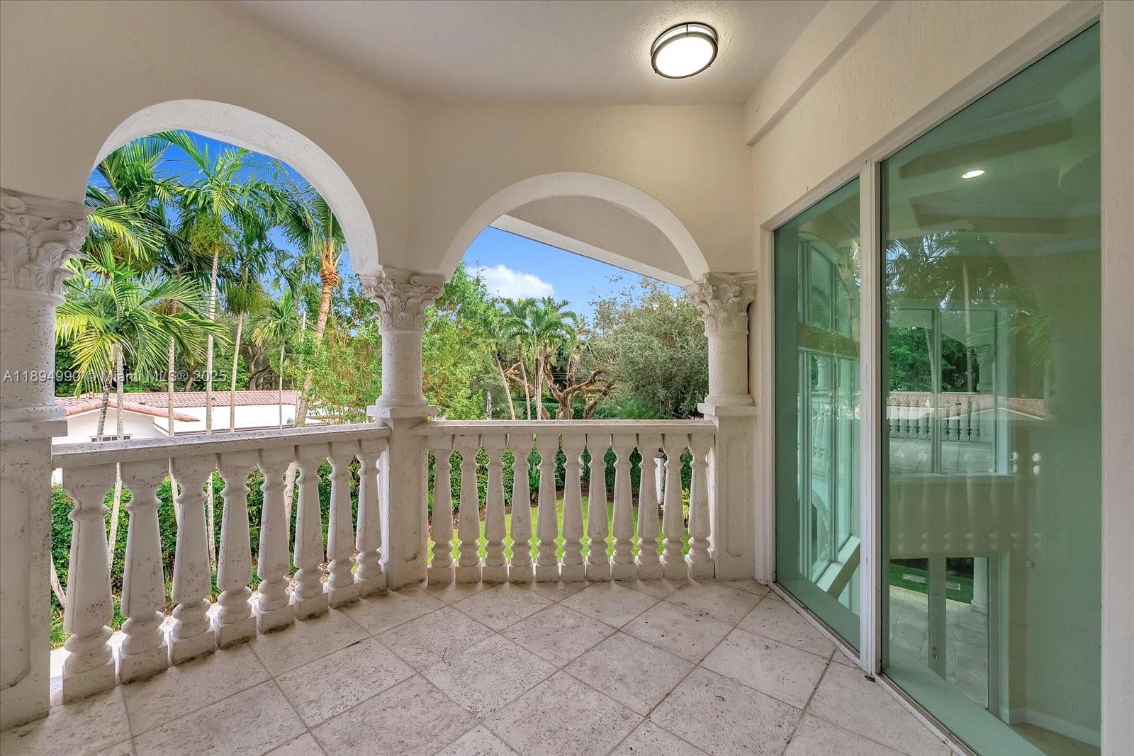 7975 SW 52nd Ct Miami, FL 33143