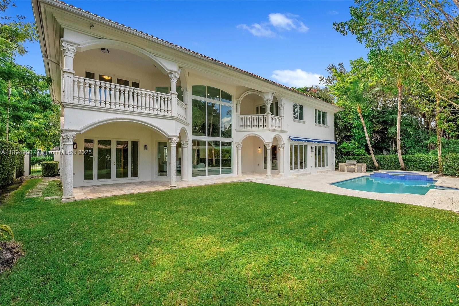 7975 SW 52nd Ct Miami, FL 33143