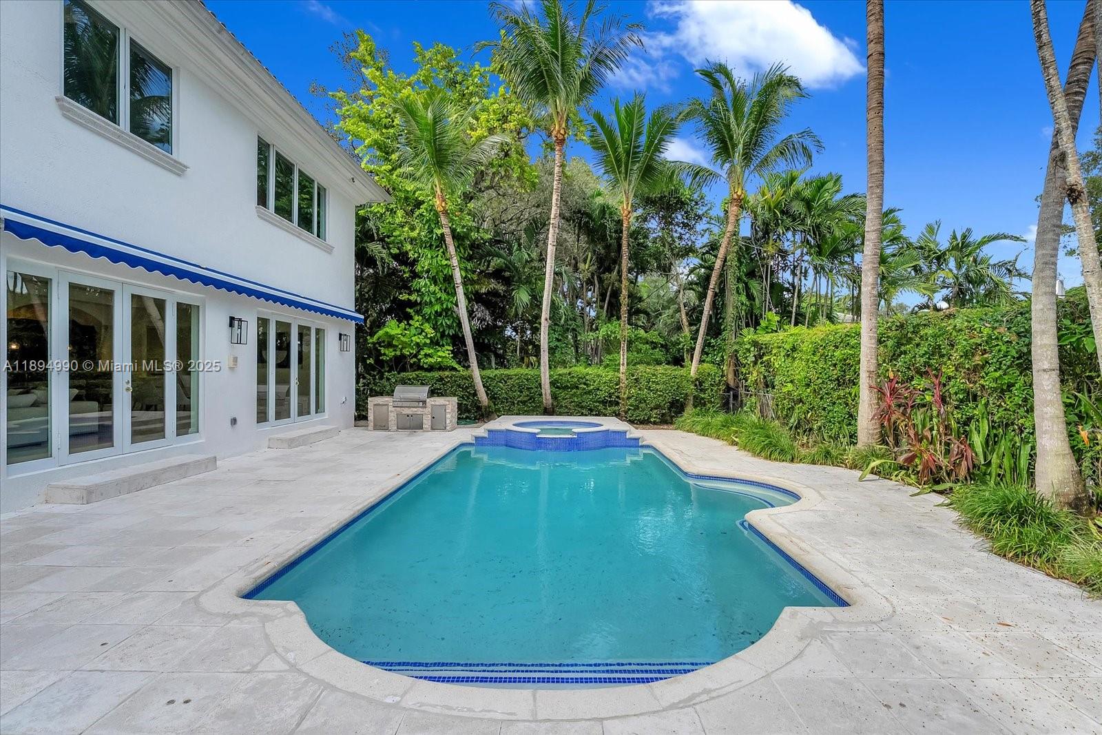 7975 SW 52nd Ct Miami, FL 33143