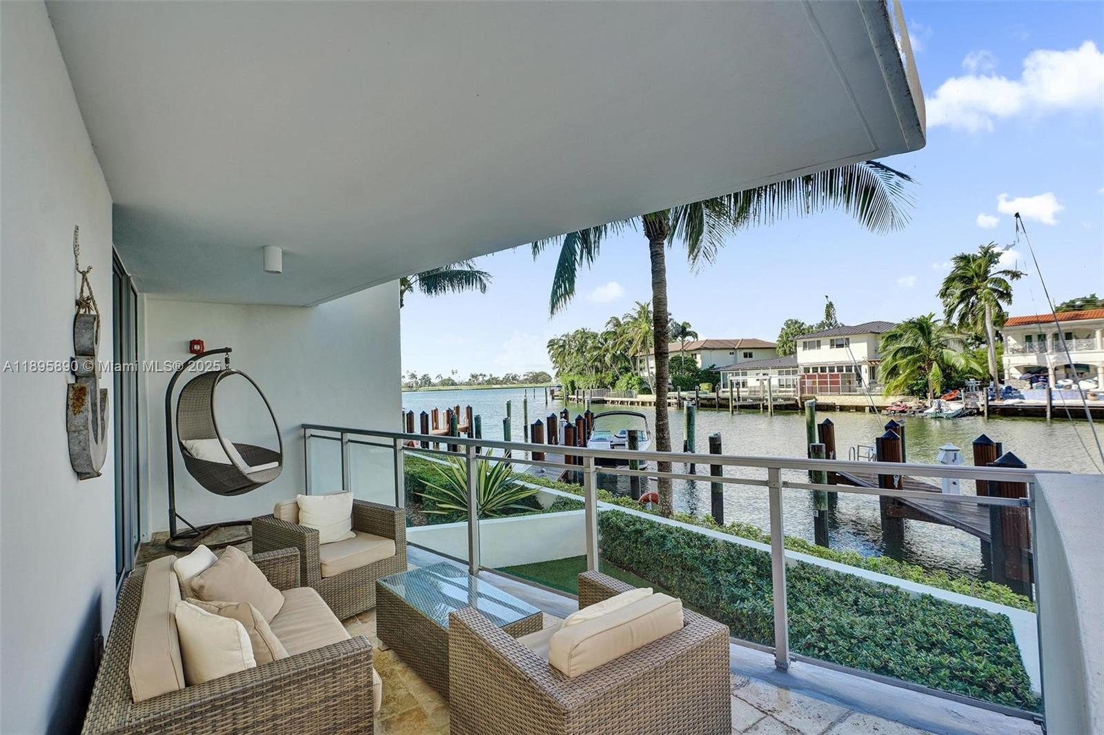 image Riva Bay Harbor49