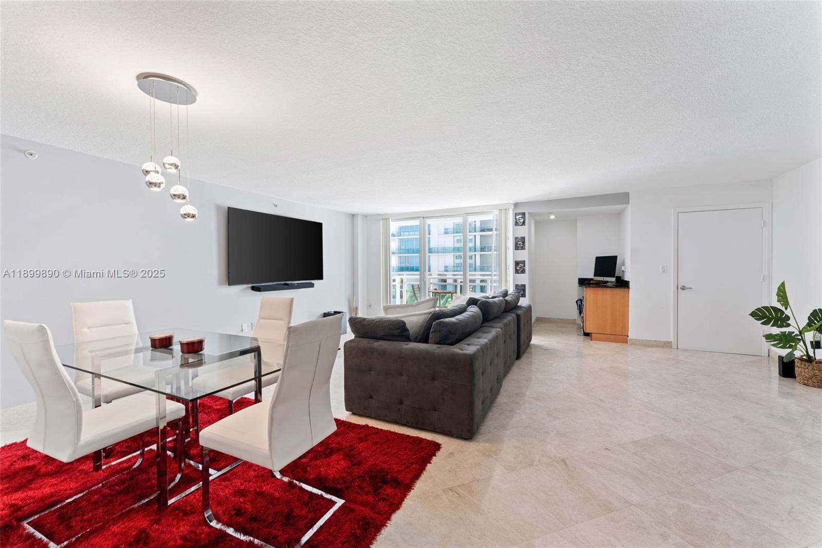 6917 Collins Ave #607 Miami Beach, FL 33141