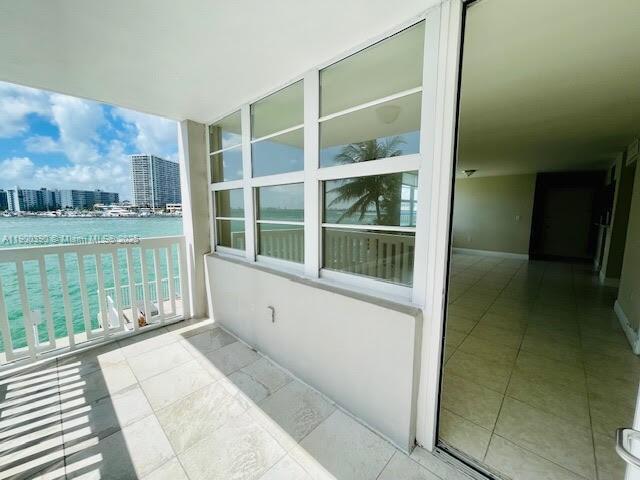2016 Bay Dr #207