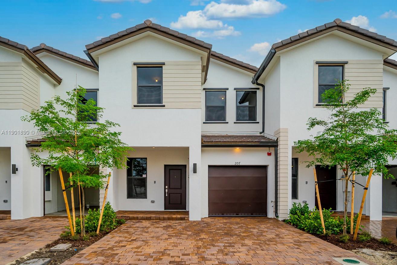 207 SW 159th Ter
