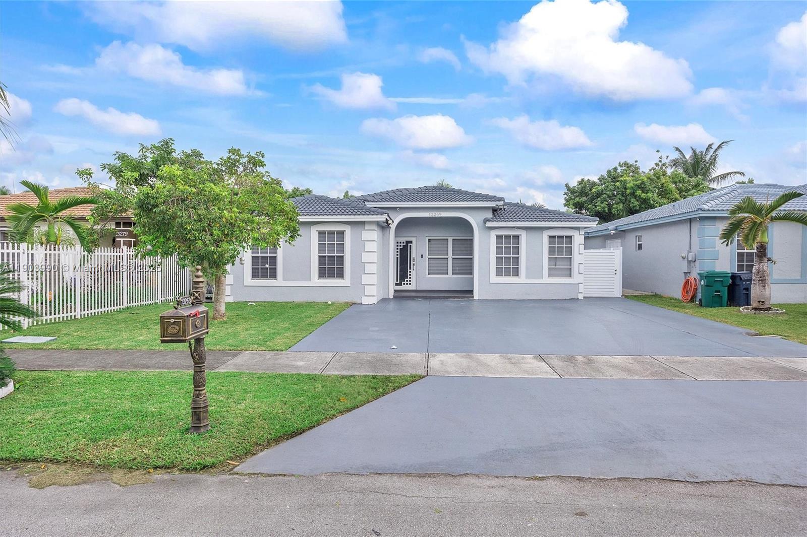 13269 SW 278th St #13269