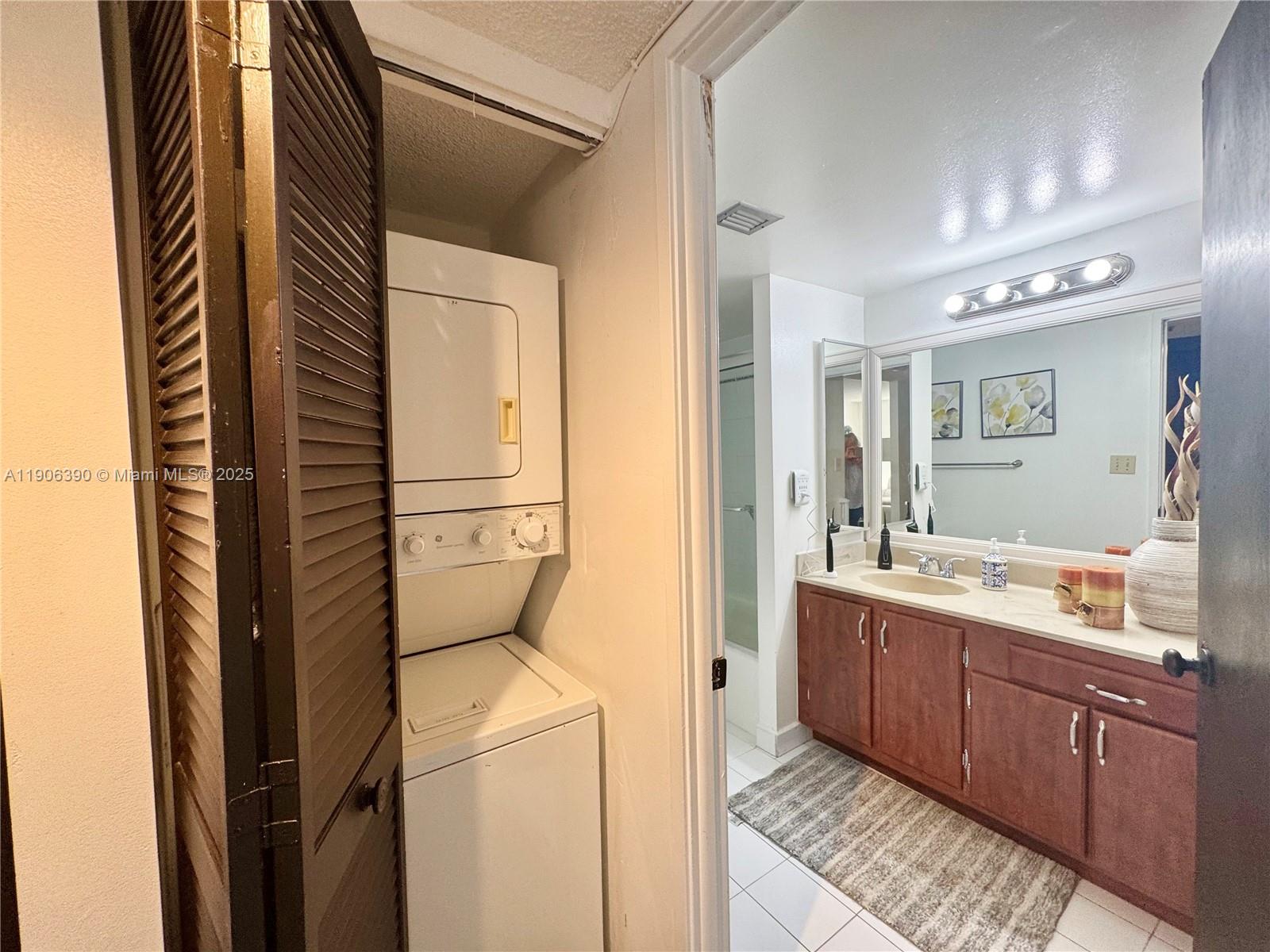 image Winston Towers 60026