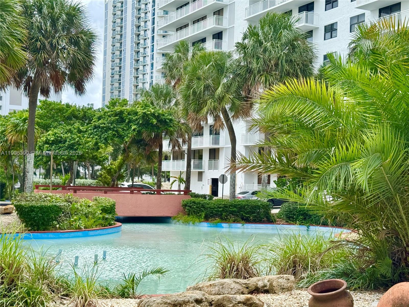 image Winston Towers 60032