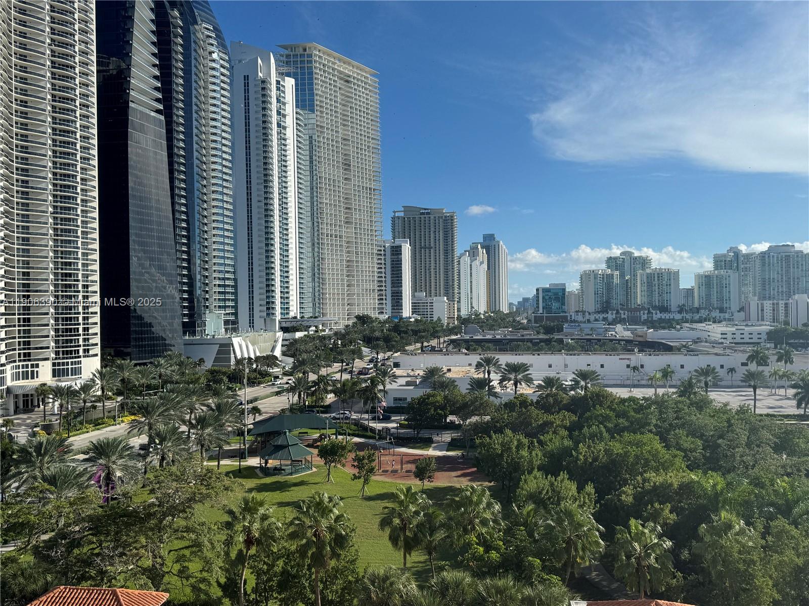 image Winston Towers 6006