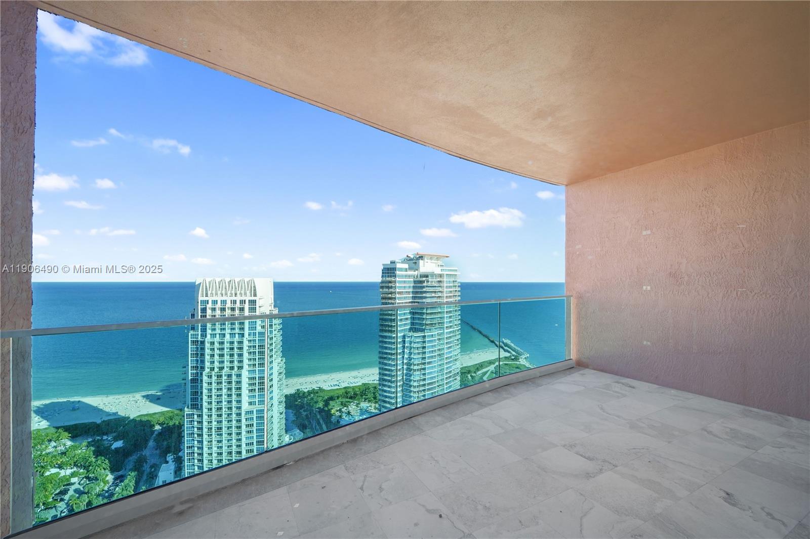300 S Pointe Dr #4306 Miami Beach, FL 33139