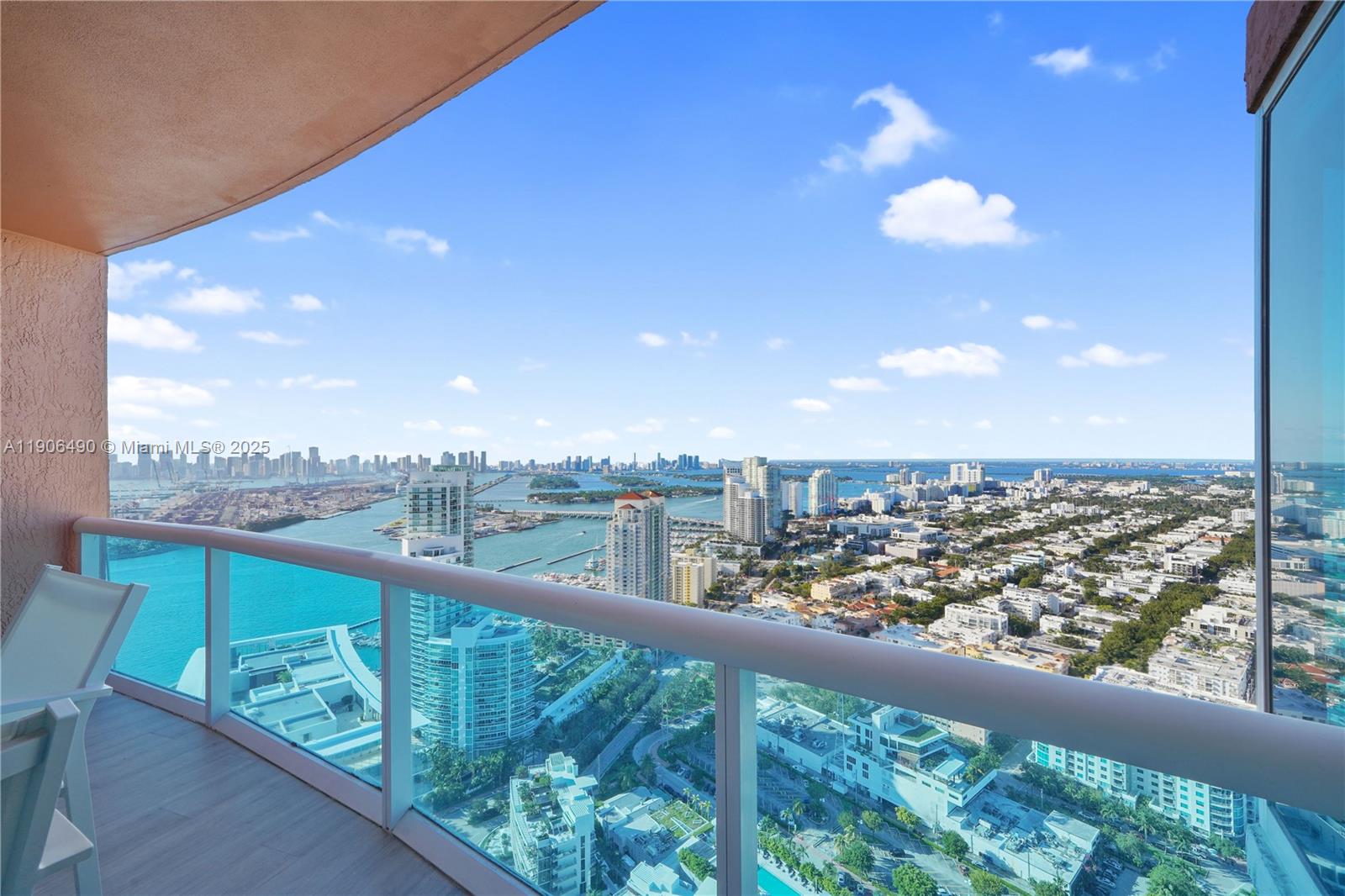 300 S Pointe Dr #4306 Miami Beach, FL 33139