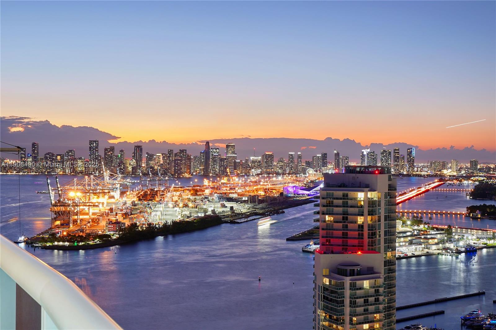 300 S Pointe Dr #4306 Miami Beach, FL 33139