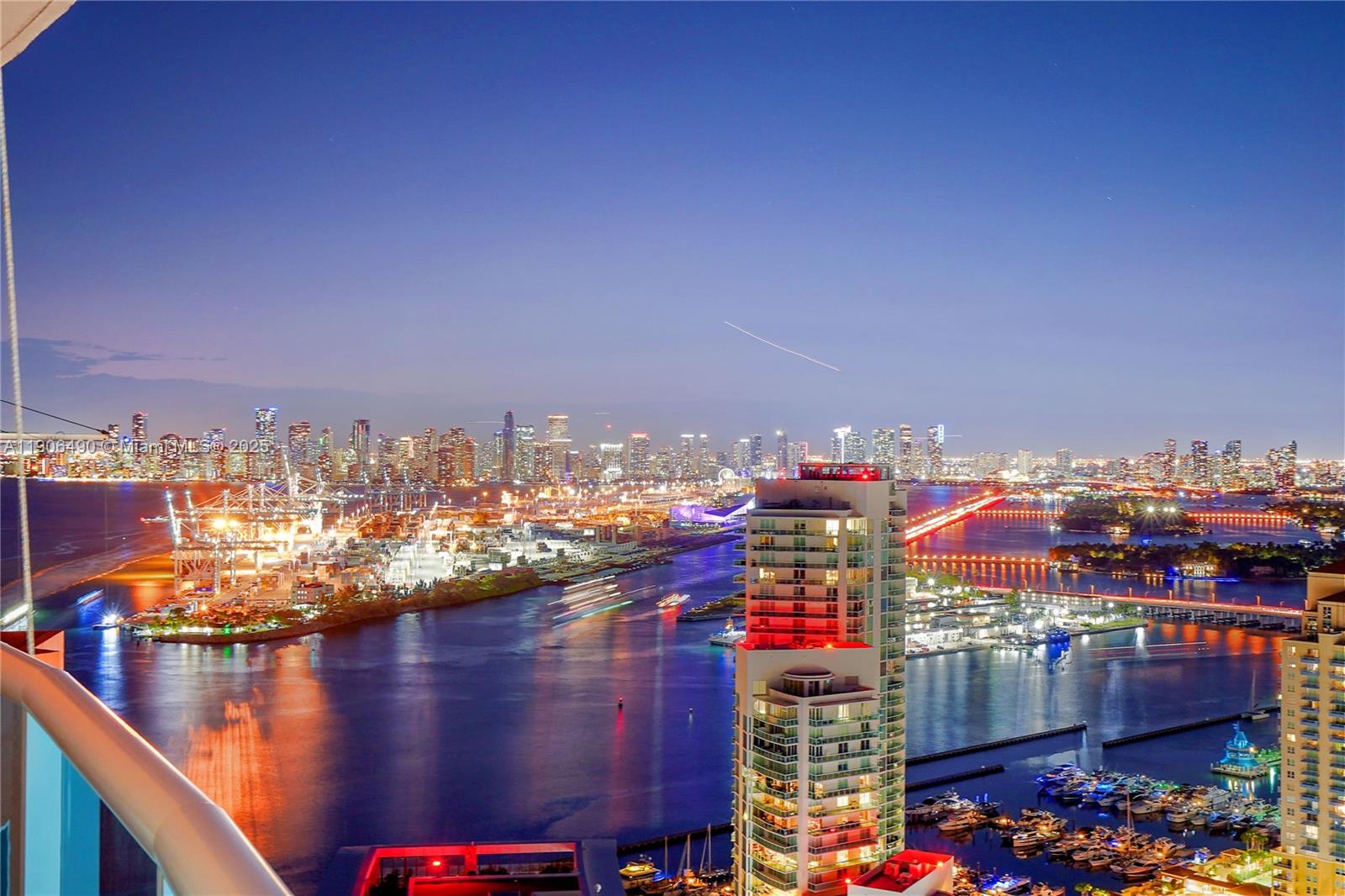 300 S Pointe Dr #4306 Miami Beach, FL 33139