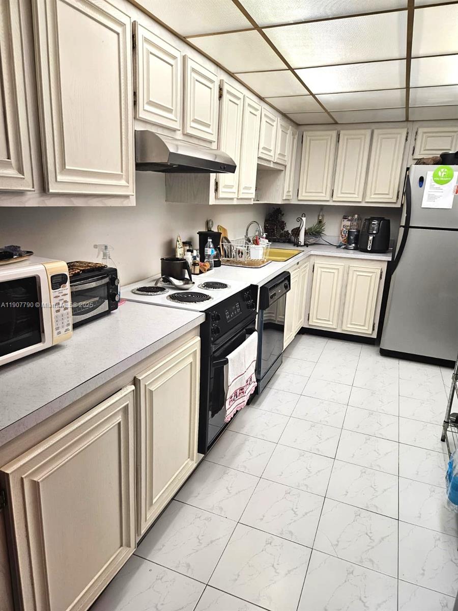 1428 SE 4th Ave #235