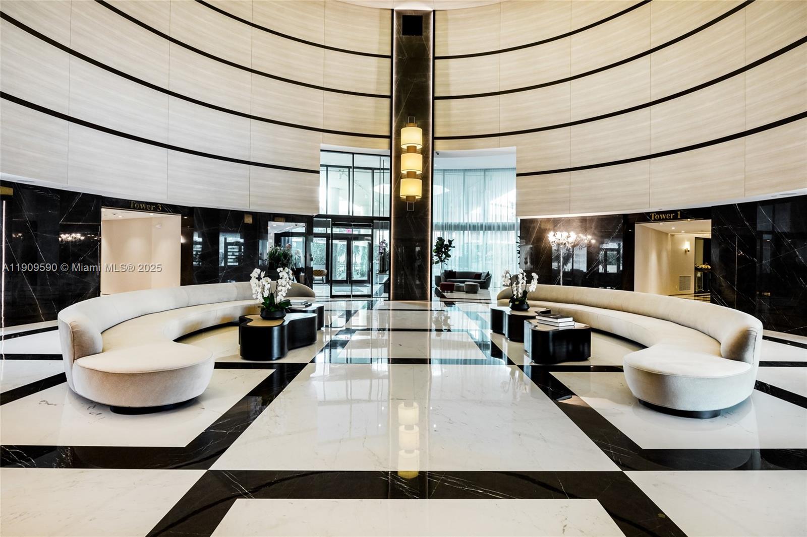 300 S Pointe Dr #3502 Miami Beach, FL 33139