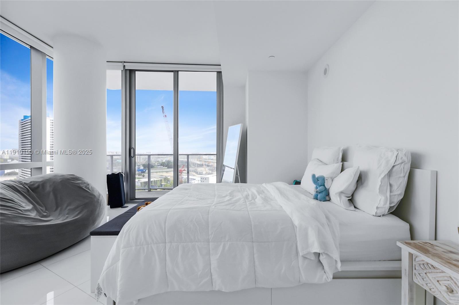 851 NE 1st Ave #1202 Miami, FL 33132