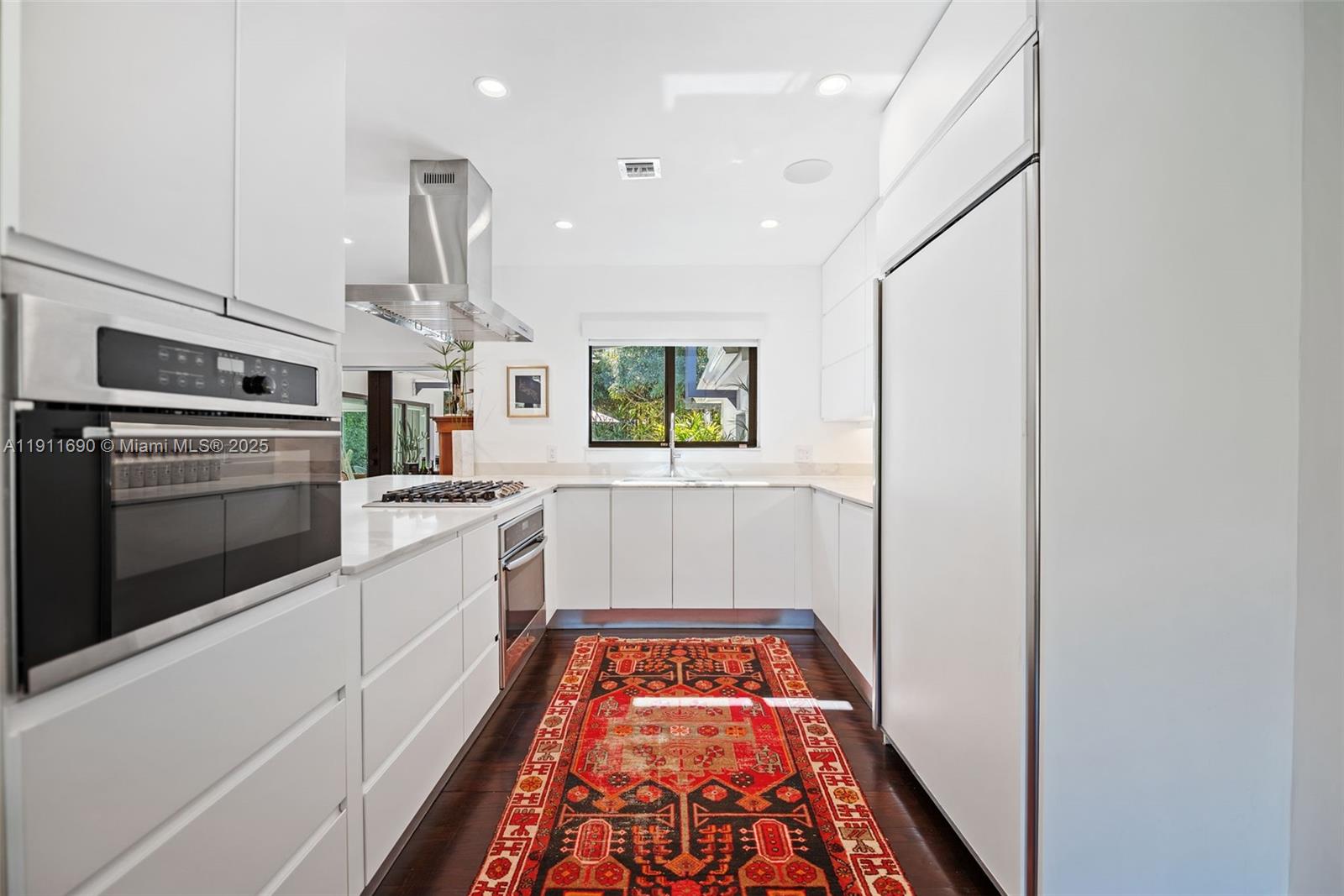 5840 SW 77th Ter South Miami, FL 33143