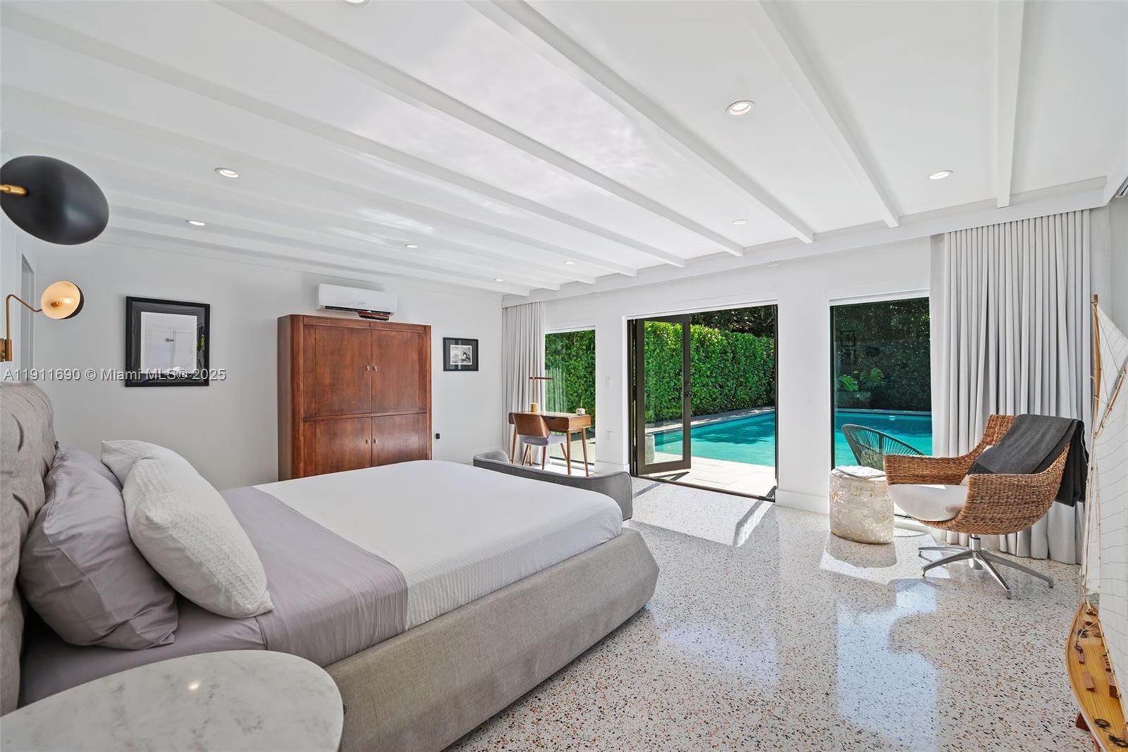 5840 SW 77th Ter South Miami, FL 33143