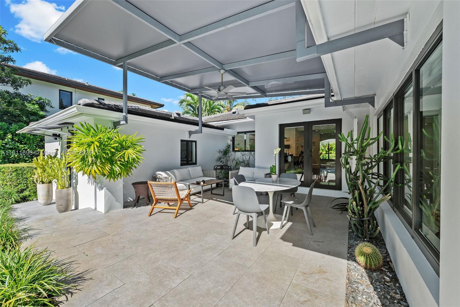 5840 SW 77th Ter South Miami, FL 33143