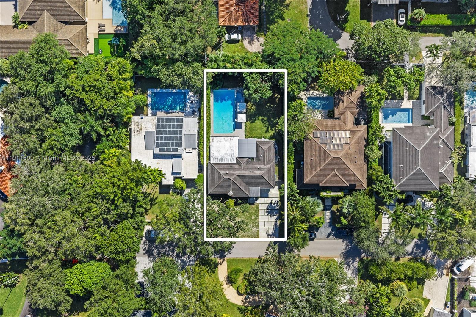 5840 SW 77th Ter South Miami, FL 33143