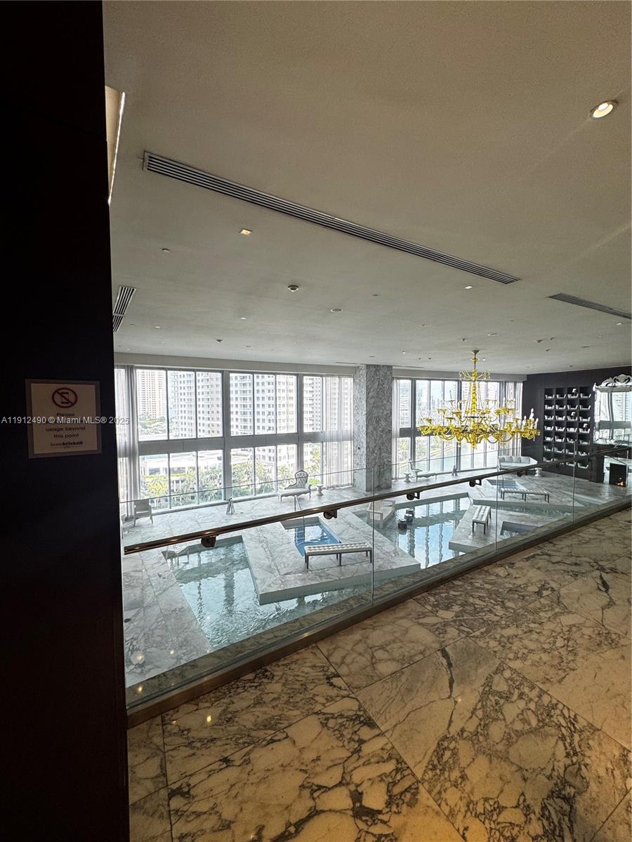 image Iconbrickell Condo No 114