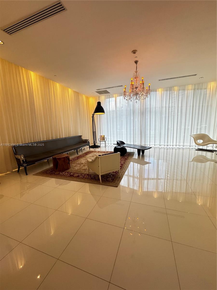 image Iconbrickell Condo No 116