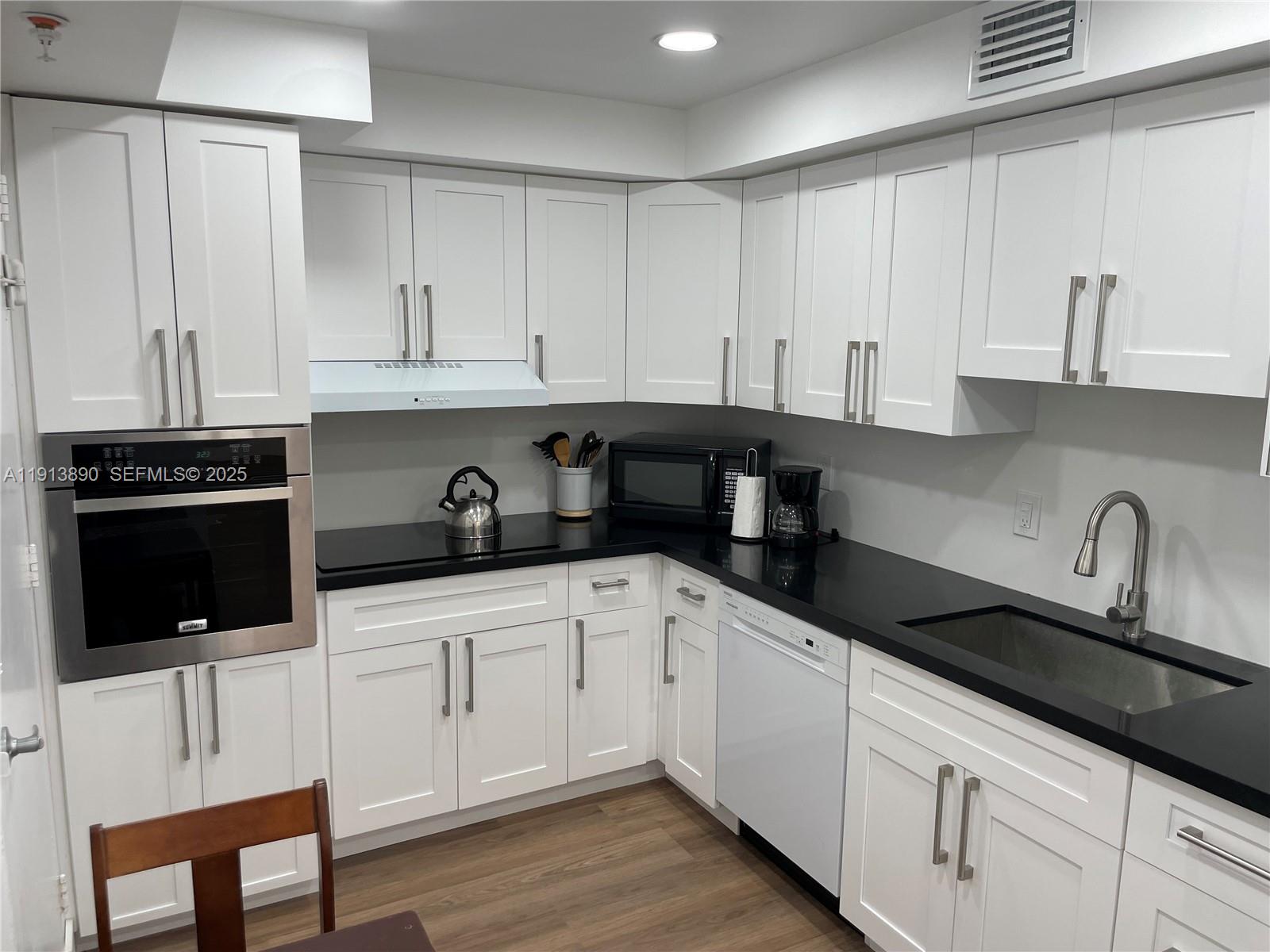 3801 S Ocean Dr #11T Lauderdale By The Sea, FL 33019