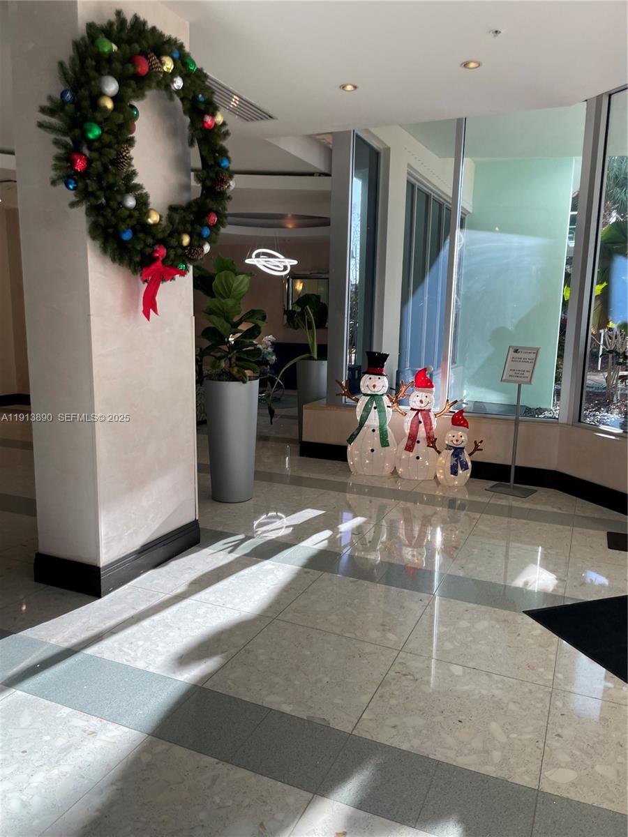 3801 S Ocean Dr #11T Lauderdale By The Sea, FL 33019