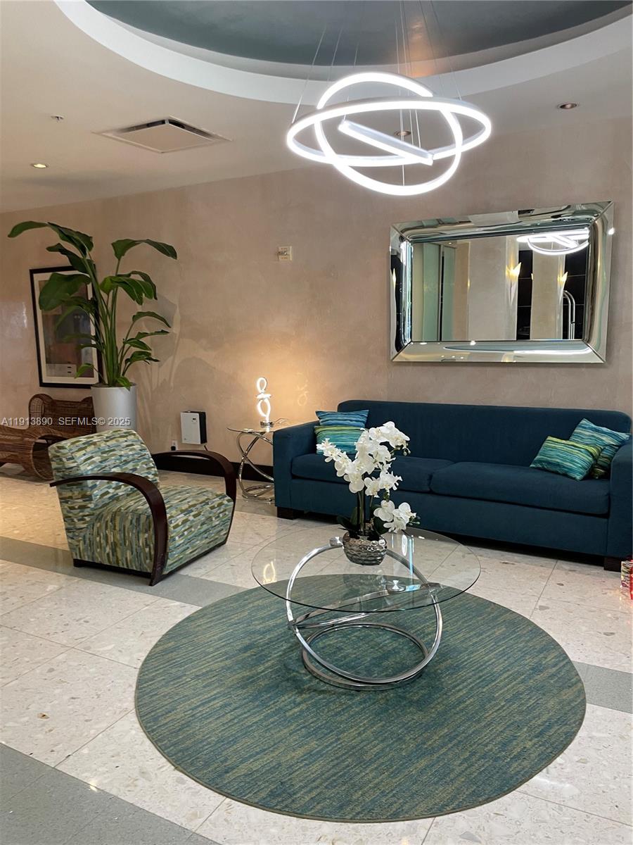 3801 S Ocean Dr #11T Lauderdale By The Sea, FL 33019