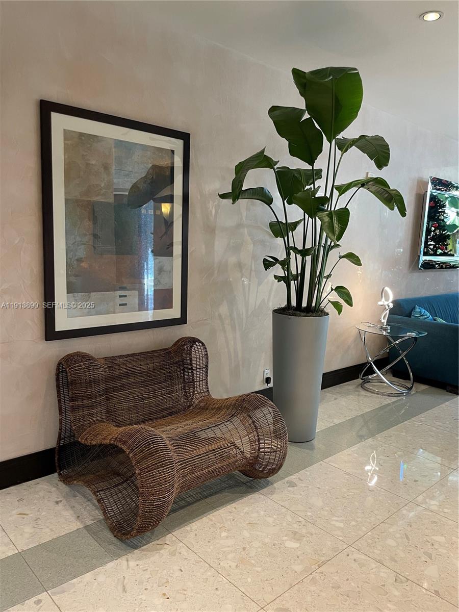 3801 S Ocean Dr #11T Lauderdale By The Sea, FL 33019