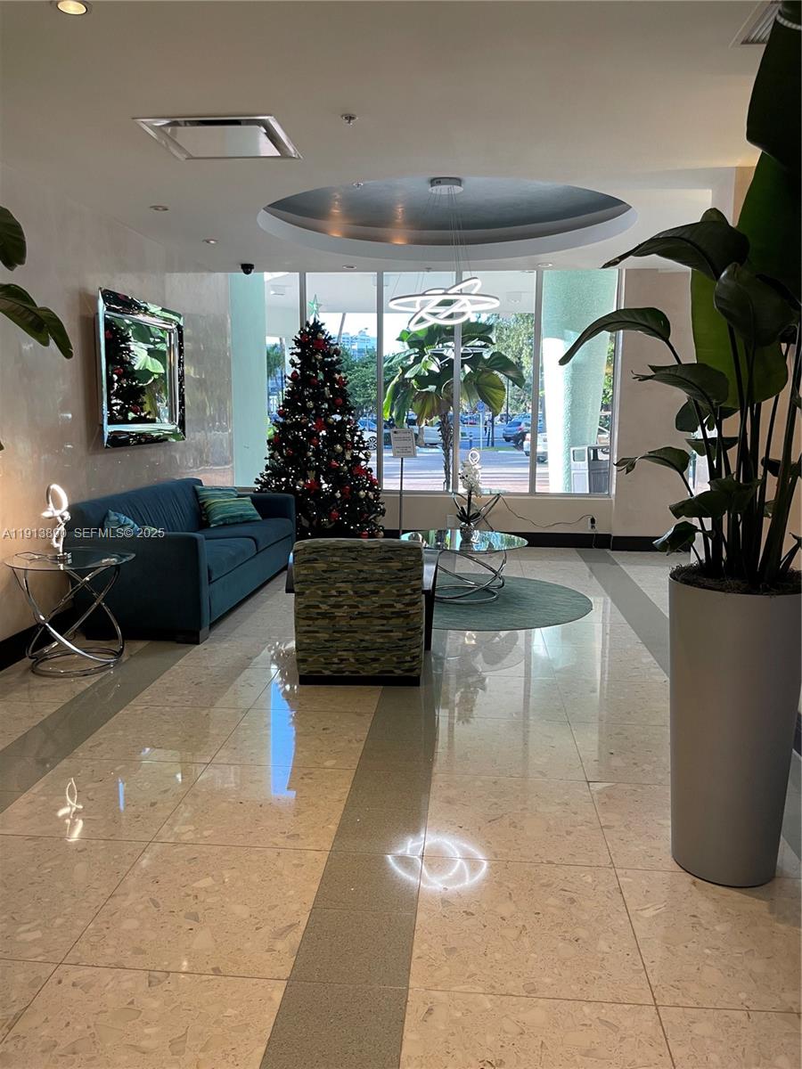 3801 S Ocean Dr #11T Lauderdale By The Sea, FL 33019