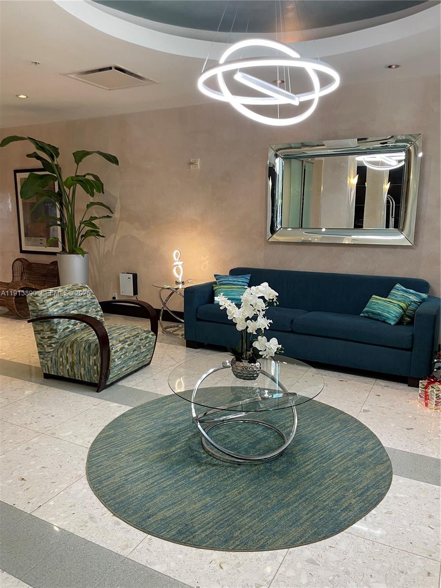 3801 S Ocean Dr #11T Lauderdale By The Sea, FL 33019