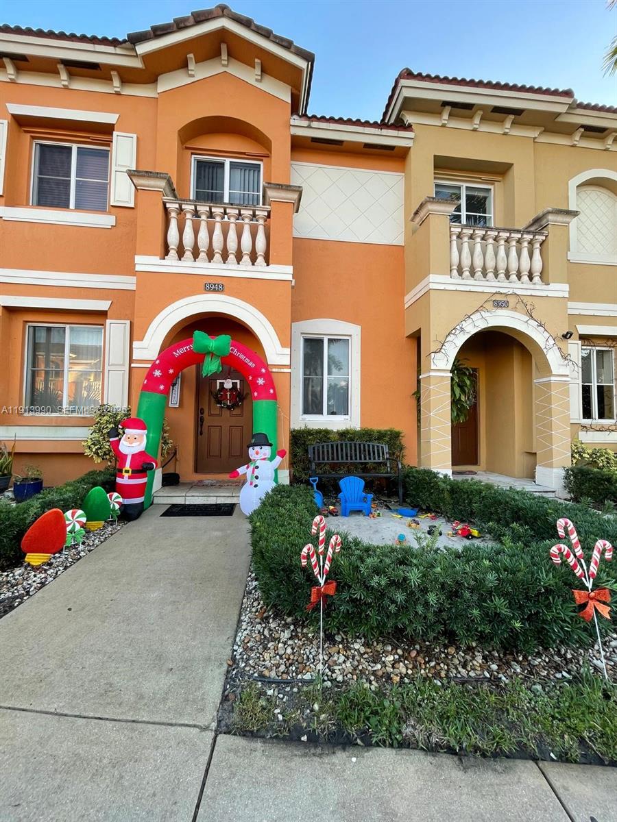 8948 SW 19th St #909