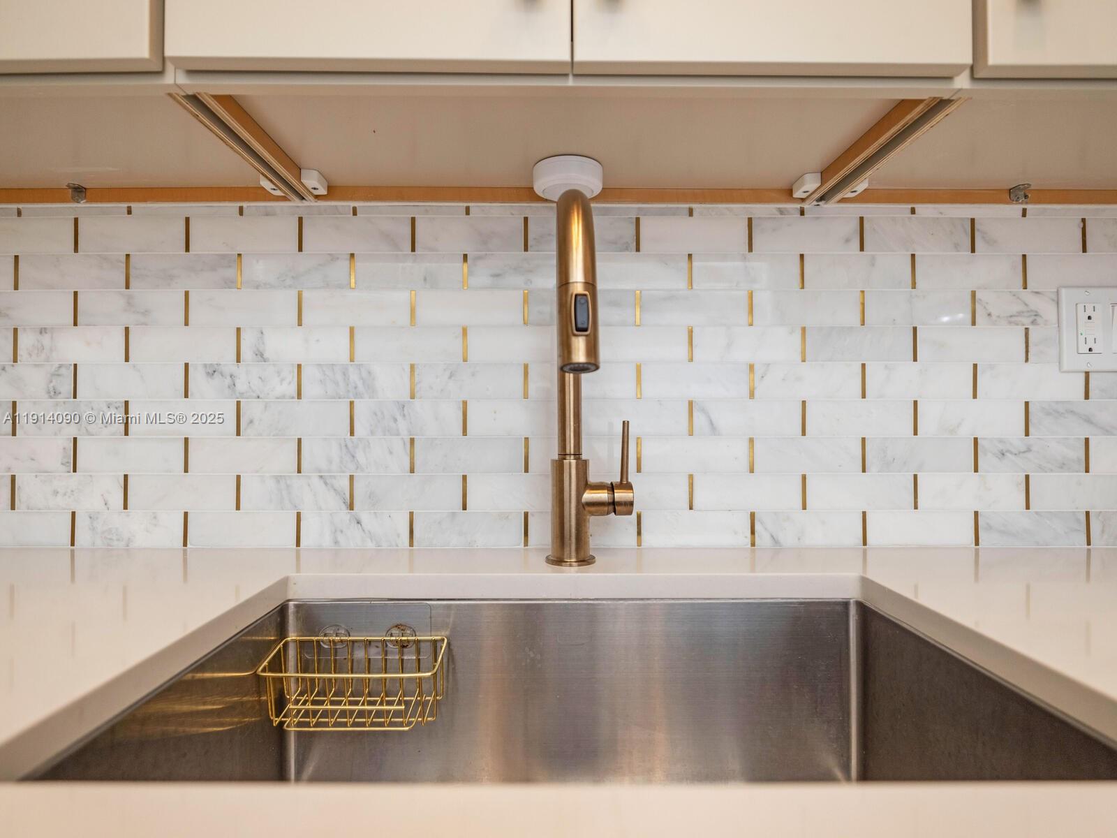 1528 Drexel Ave #1B Miami Beach, FL 33139