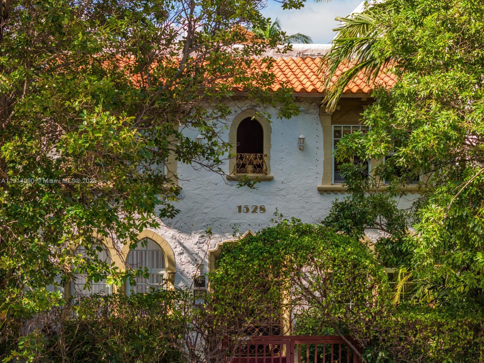 1528 Drexel Ave #1B Miami Beach, FL 33139