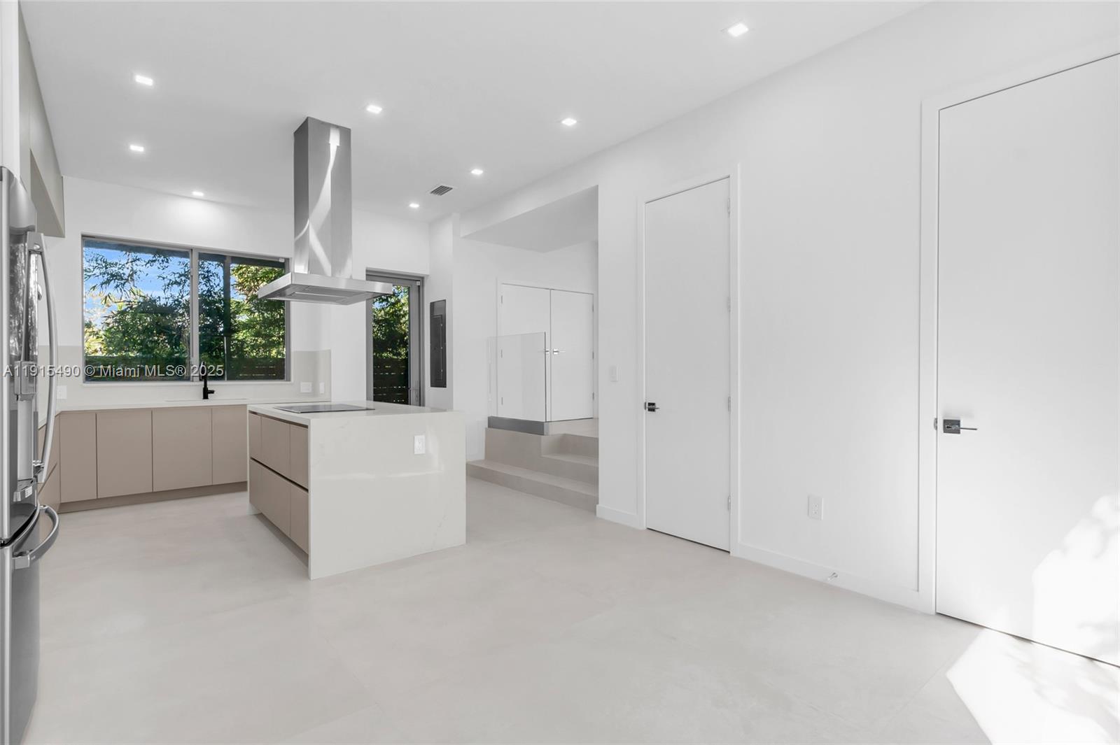 3604 Day Ave Miami, FL 33133