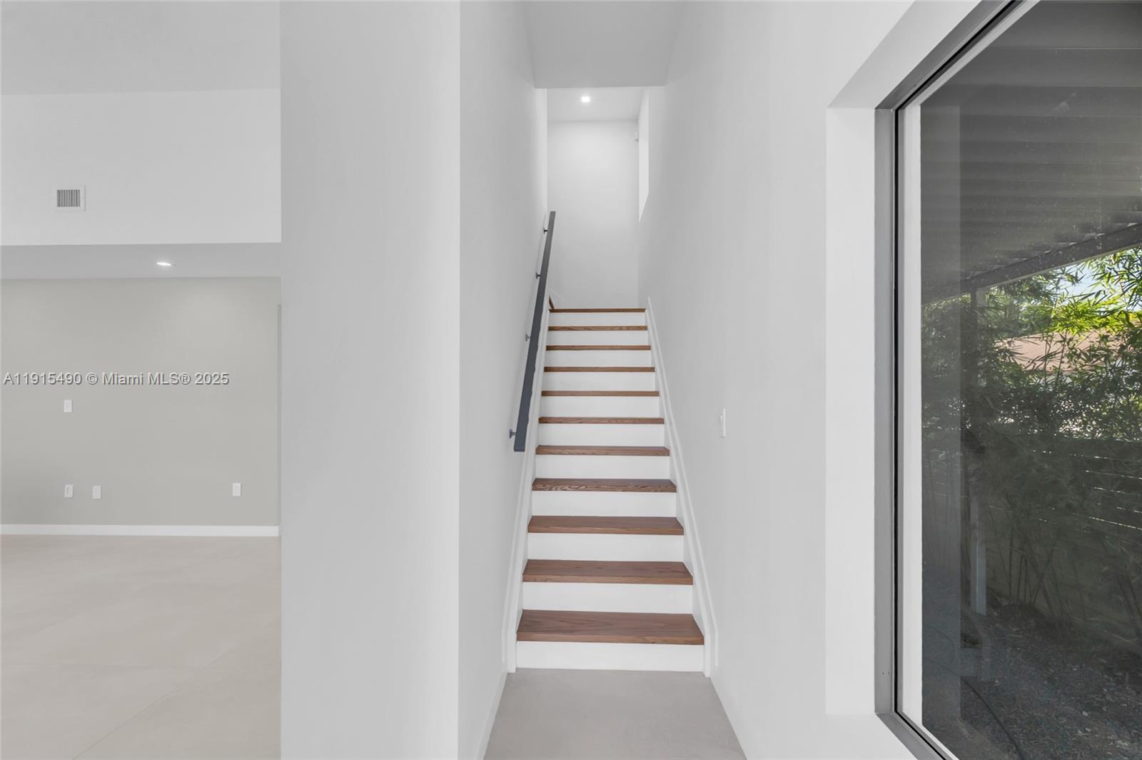 3604 Day Ave Miami, FL 33133