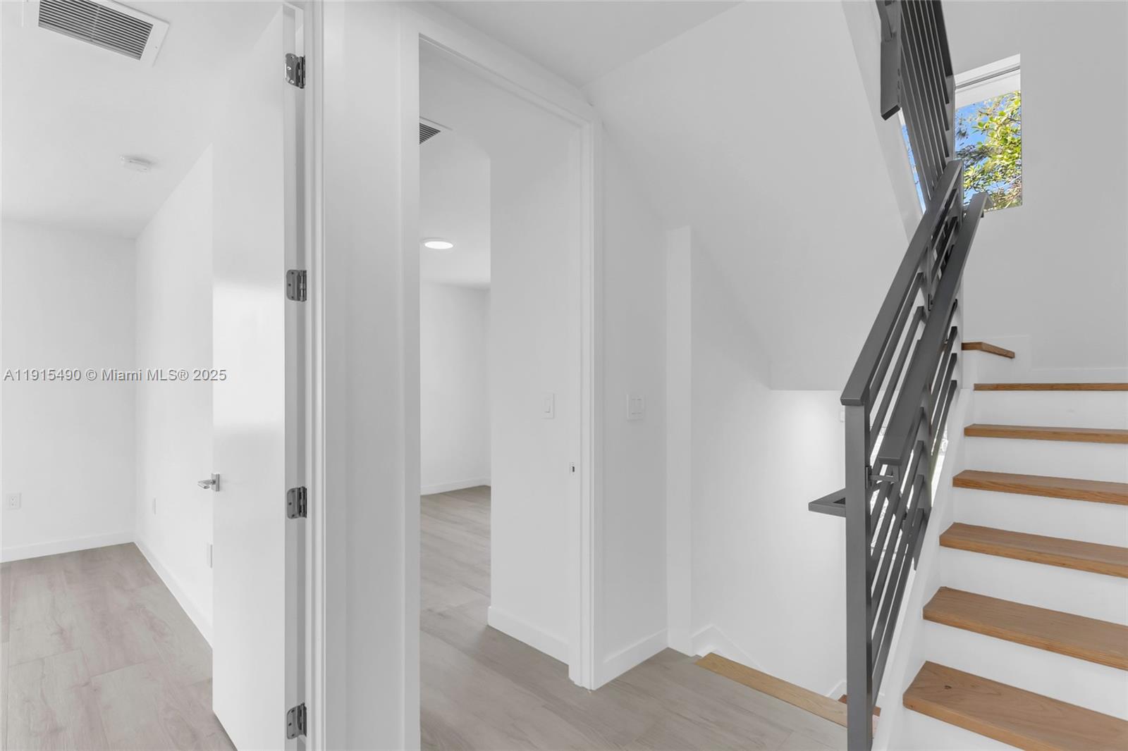 3604 Day Ave Miami, FL 33133