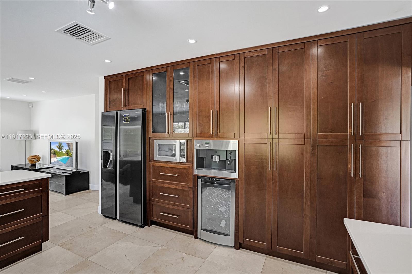 3443 NE 166th St North Miami Beach, FL 33160