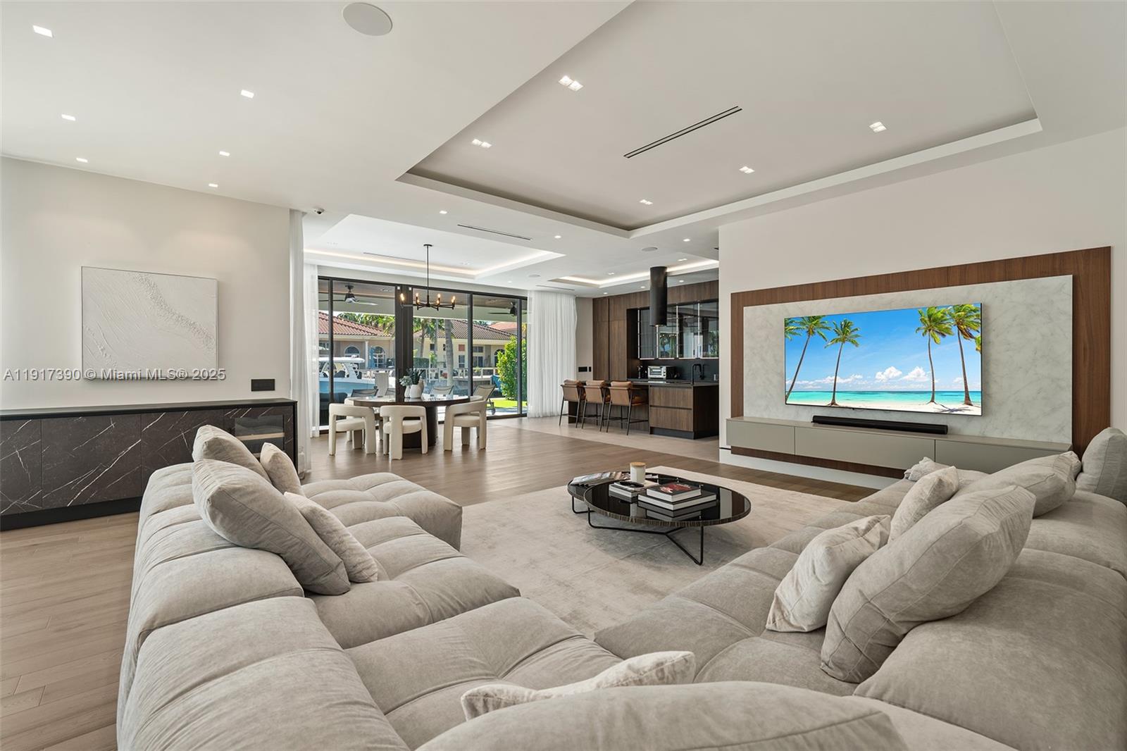 900 Washington St Hollywood, FL 33019